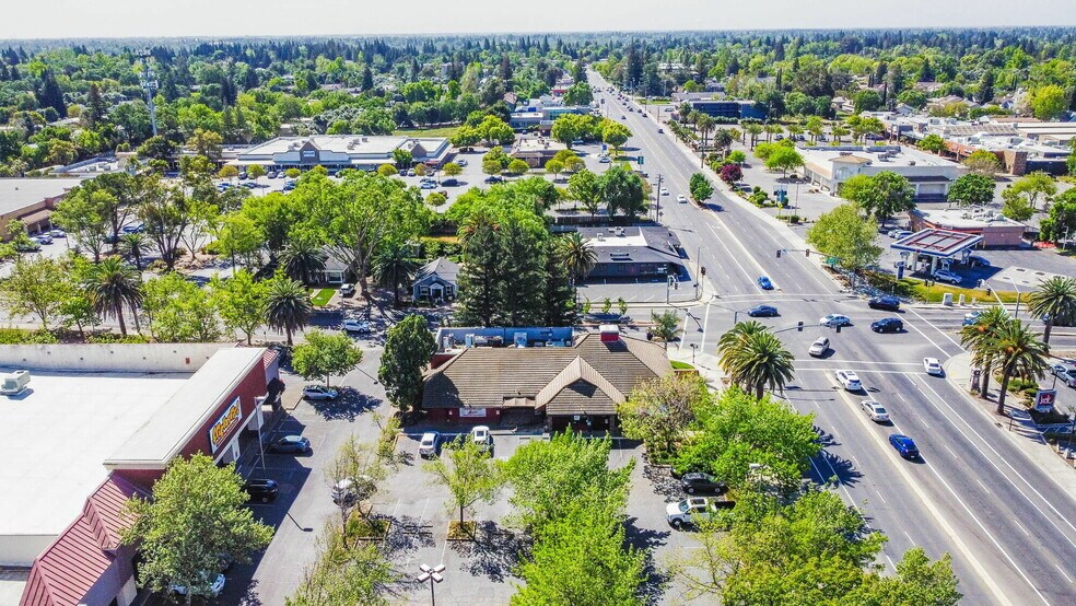 More Photos Of 6400 Fair Oaks Blvd, Carmichael Restaurant For Sale