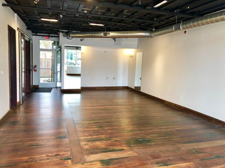 More Photos Of 153 N Highway 101, Solana Beach Storefront Retail Office For Lease