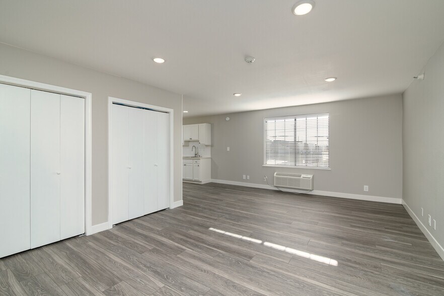 More Photos Of 3211 S 79th East Ave, Tulsa Apartments For Sale