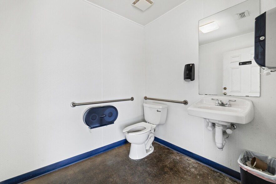 More Photos Of 3020 S Eastman Rd, Longview Land For Sale