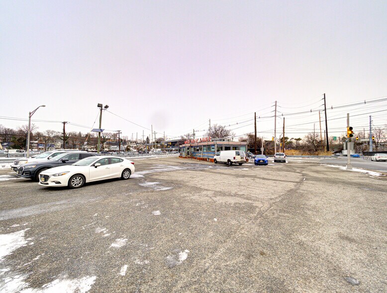 More Photos Of 464 State Rt 17, Hasbrouck Heights Restaurant For Sale