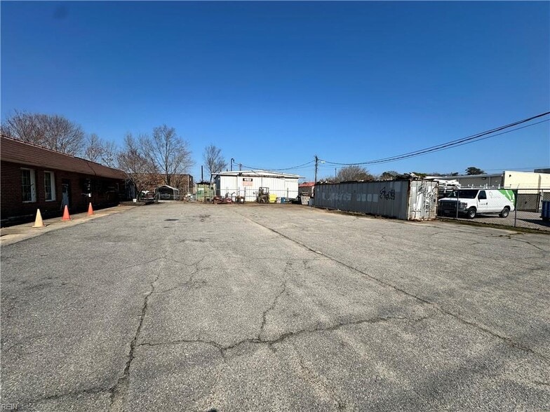 More Photos Of 1702 Southern Blvd, Virginia Beach Manufacturing For Sale