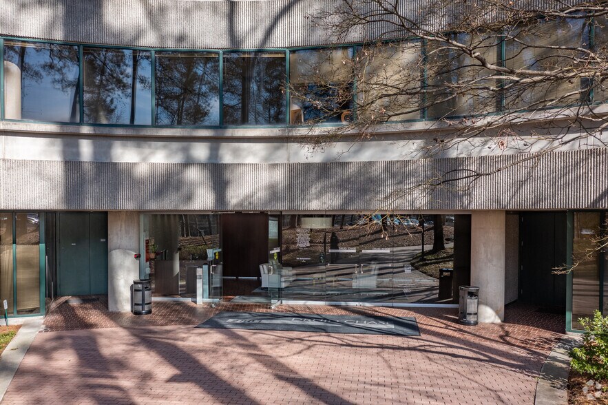 More Photos Of 2801 Buford Hwy NE, Atlanta Office For Lease