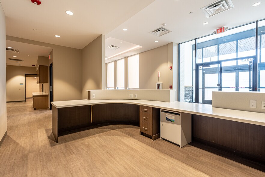 More Photos Of 456 Nelson Rd, New Lenox Freestanding For Lease