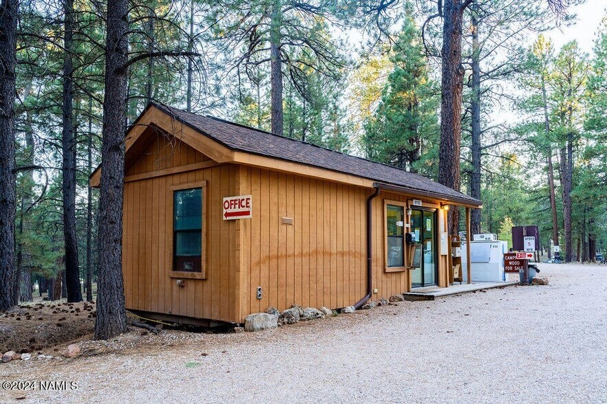 More Photos Of 770 Forest Service 461 rd, Fredonia Sports And Entertainment For Sale