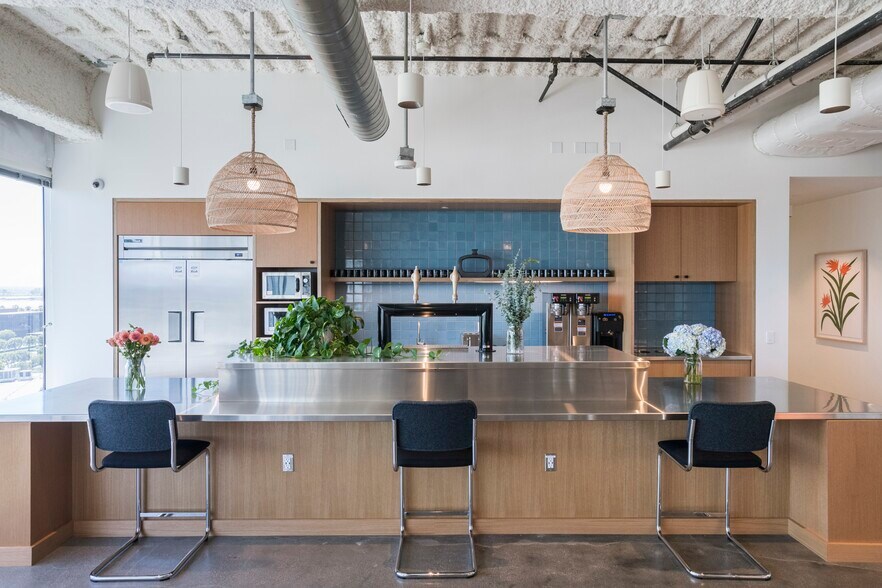 More Photos Of 2211 Michelson Dr, Irvine Office For Lease