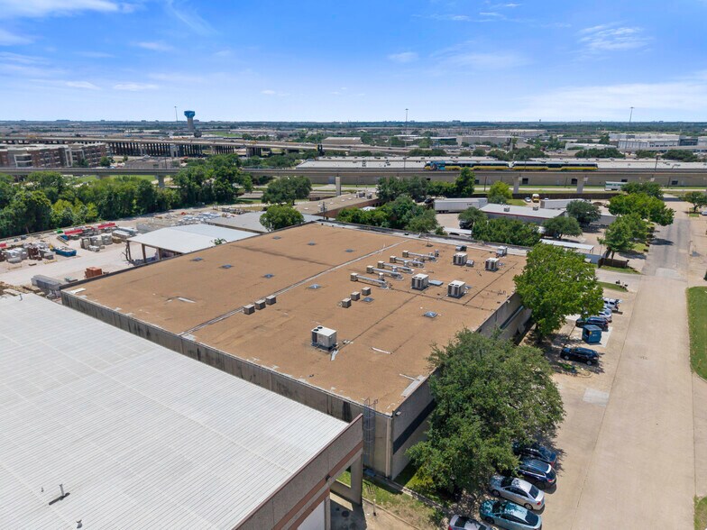 More Photos Of 1408 Vinylex Dr, Carrollton Distribution For Sale