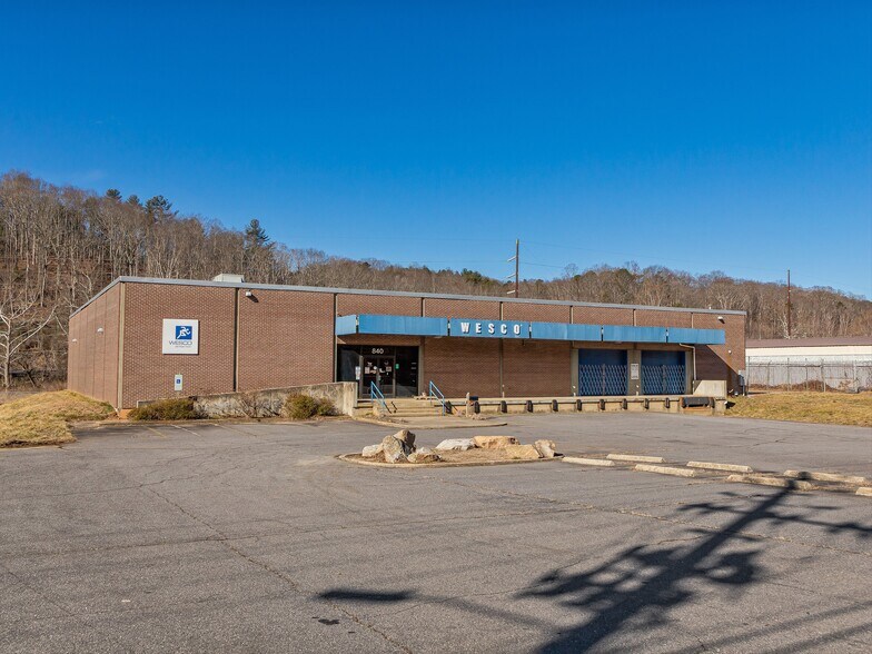 More Photos Of 840 Riverside Dr, Asheville Warehouse For Lease