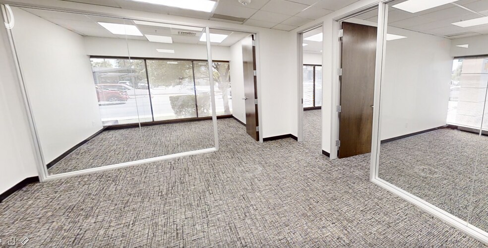 More Photos Of 702 E Osborn Rd, Phoenix Office For Sale