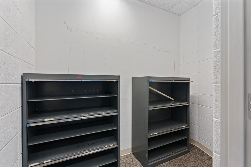 More Photos Of 1403-1405 W 2200 S, Salt Lake City Office For Lease