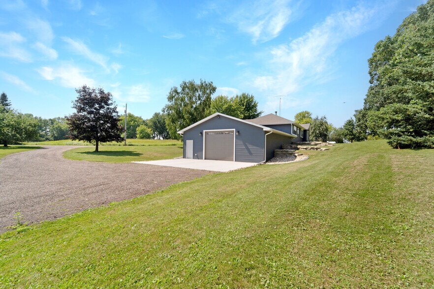 More Photos Of W12203 Highway 23, Ripon Auto Repair For Sale