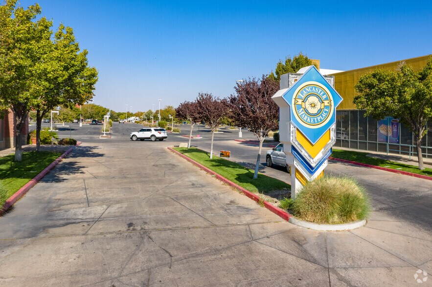 More Photos Of 44950 Valley Central Way, Lancaster Unknown For Lease