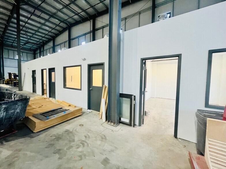 More Photos Of 3301-3393 S Clinton Ave, South Plainfield Light Distribution For Lease