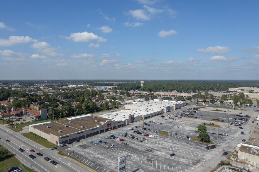 More Photos Of 19623-19908 Highway 59 N, Humble Unknown For Lease