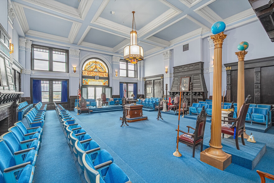 More Photos Of 100 E Bay St, Savannah Lodge Meeting Hall For Sale