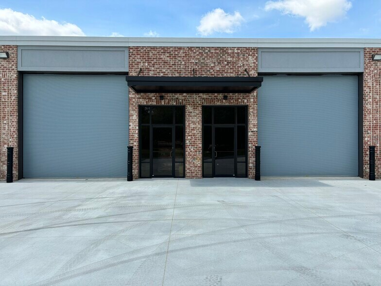 More Photos Of 230 Casey's Ln, Flowood Light Distribution For Lease