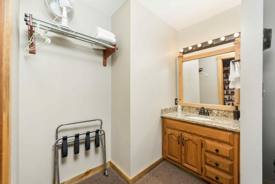 More Photos Of 1130 W Elkhorn Ave, Estes Park Hotel For Sale