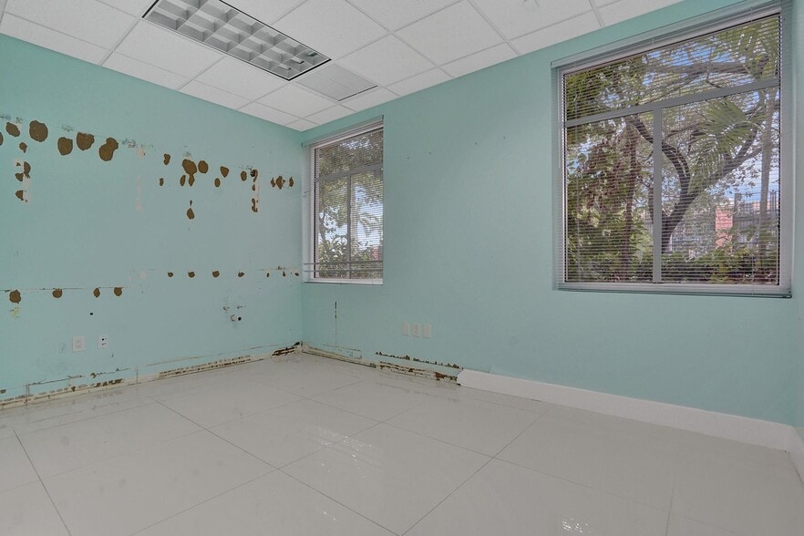 More Photos Of 15620 SW 29th St, Miramar Medical For Sale