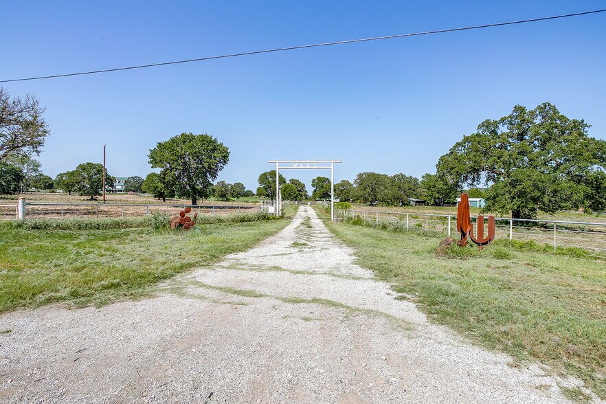 More Photos Of 7724 W Highway 199, Springtown Land For Sale