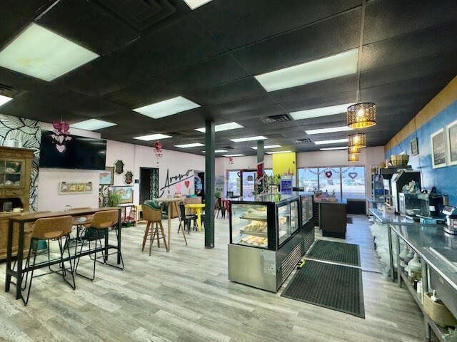 More Photos Of 302 E Dickinson Blvd, Fort Stockton General Retail For Sale