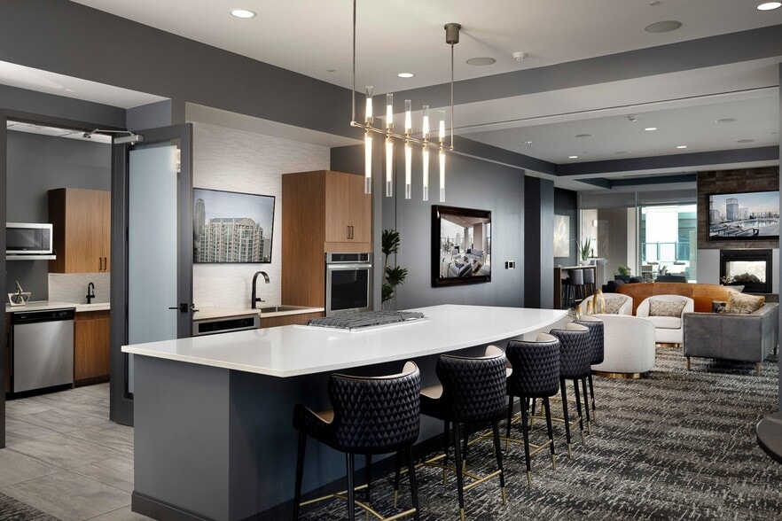 More Photos Of 2031 Westcreek Ln, Houston Apartments For Lease