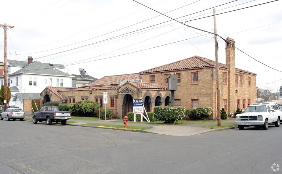 More Photos Of 210 NW 17th Ave, Portland Office For Lease