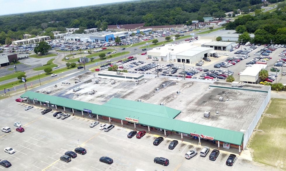 More Photos Of 120 Chiefs Way, Pensacola Unknown For Lease