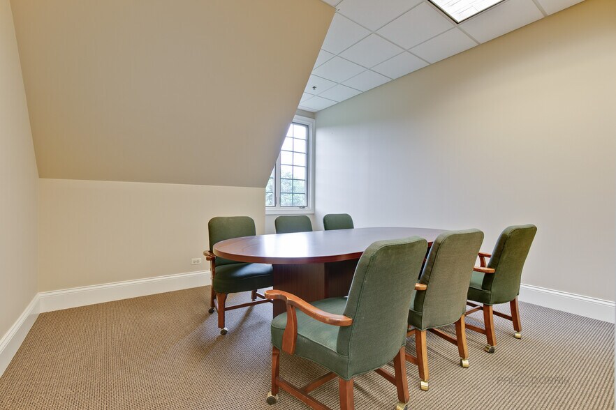 More Photos Of 1531 Grove Ave, Barrington Office For Sale