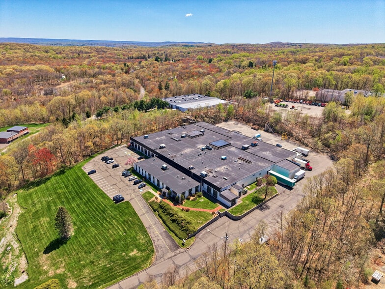 More Photos Of 562 Captain Neville Dr, Waterbury Manufacturing For Lease