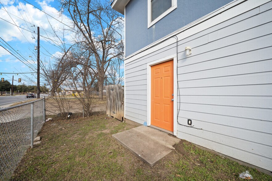 More Photos Of 414 Cupples Rd, San Antonio Apartments For Sale