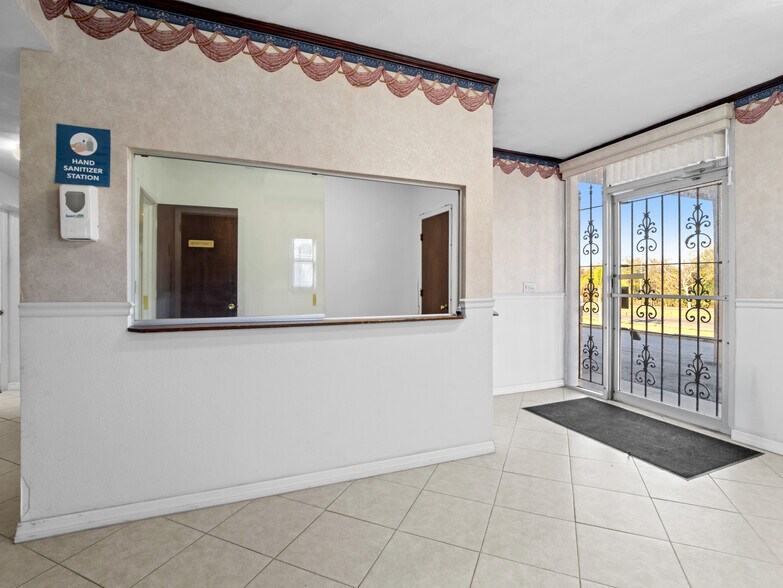 More Photos Of 4015 N Highway 1, Cocoa Office Residential For Sale