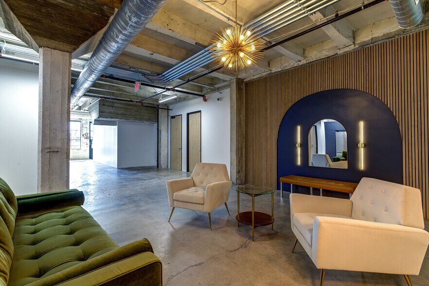 More Photos Of 1512 Center St, Houston Loft Creative Space For Lease