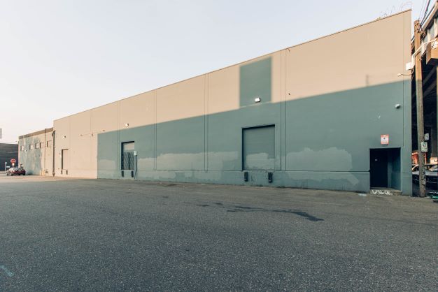 More Photos Of 111 SE Yamhill St, Portland Warehouse For Sale