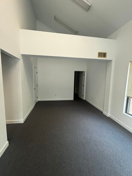 More Photos Of 8569-8573 Sudley Rd, Manassas Medical For Sale