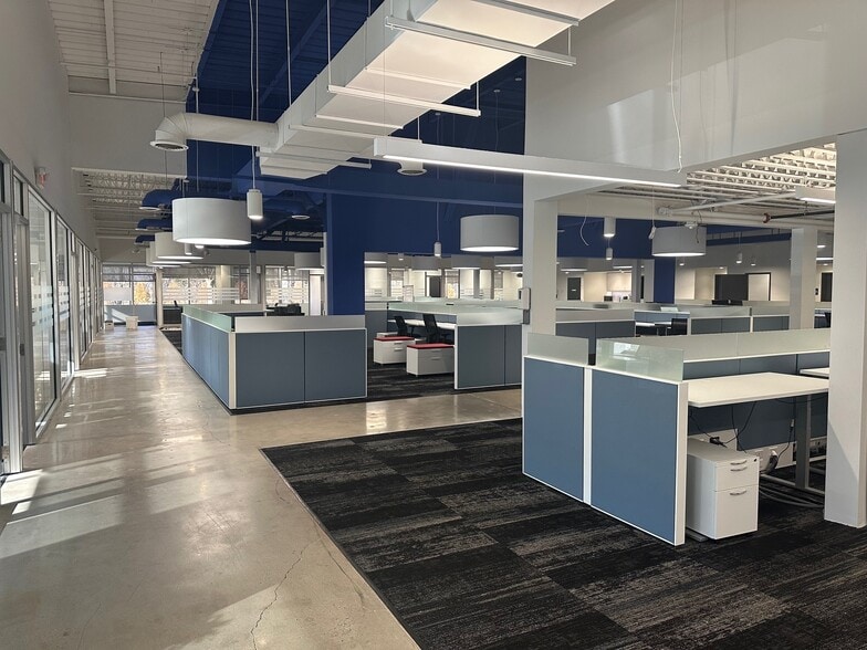 More Photos Of 576 Broadhollow Rd, Melville Office For Sale