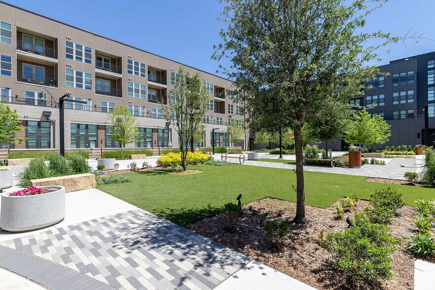 More Photos Of 2219 E 11th St, Tulsa Apartments For Lease