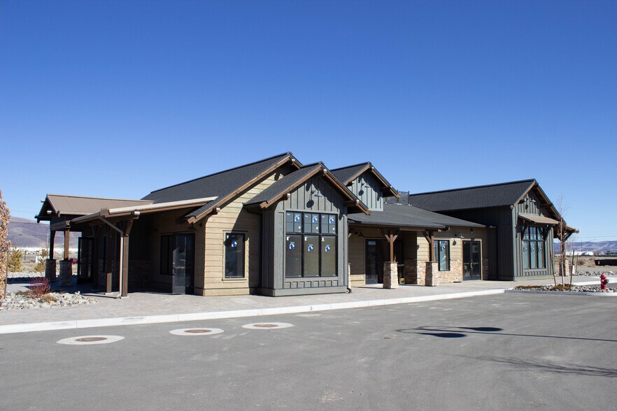 More Photos Of 1044 Inglewood Dr, Fernley Unknown For Lease