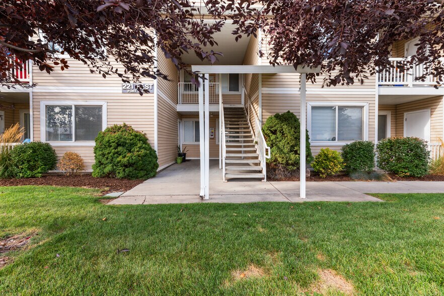More Photos Of 221 E Fort Union Blvd, Midvale Apartments For Sale