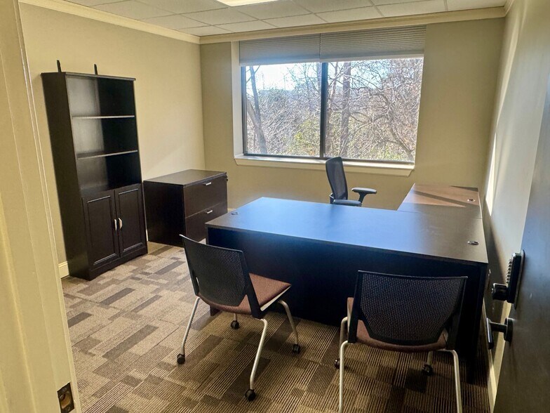 More Photos Of 6021 Wilkinson Blvd, Belmont Office Residential For Lease