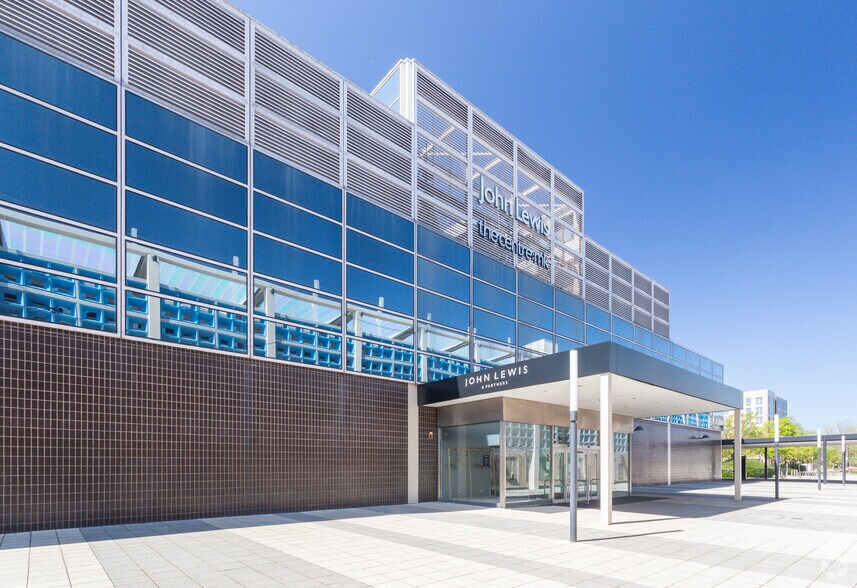 More Photos Of 33 Silbury Arcade, Milton Keynes General Retail For Lease