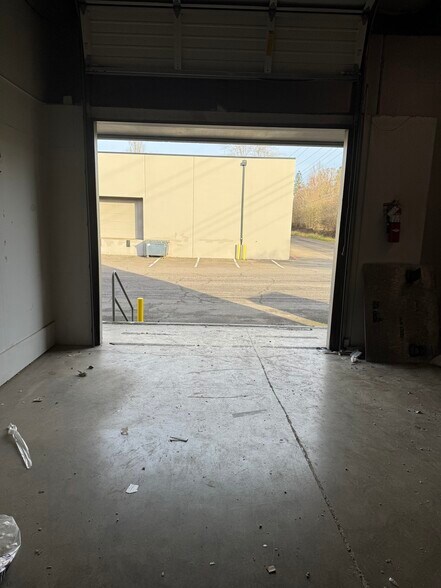 More Photos Of 8050 SW Nimbus Ave, Beaverton Light Manufacturing For Lease