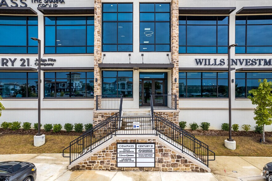 More Photos Of 870 International Pky, Flower Mound Office For Lease