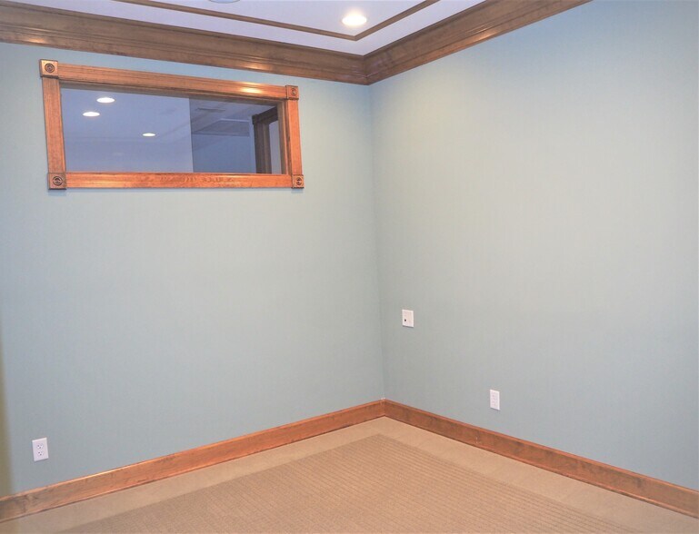 More Photos Of 60 Gailwood Dr, Saint Peters Medical For Lease