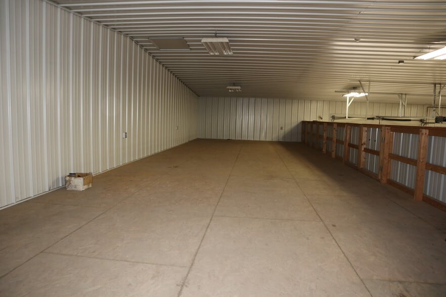 More Photos Of 101 E End Rd, Brownsville Warehouse For Sale