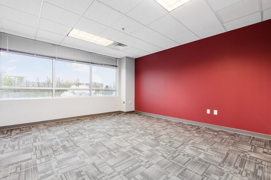 More Photos Of 8740 Orion Pl, Columbus Office For Lease