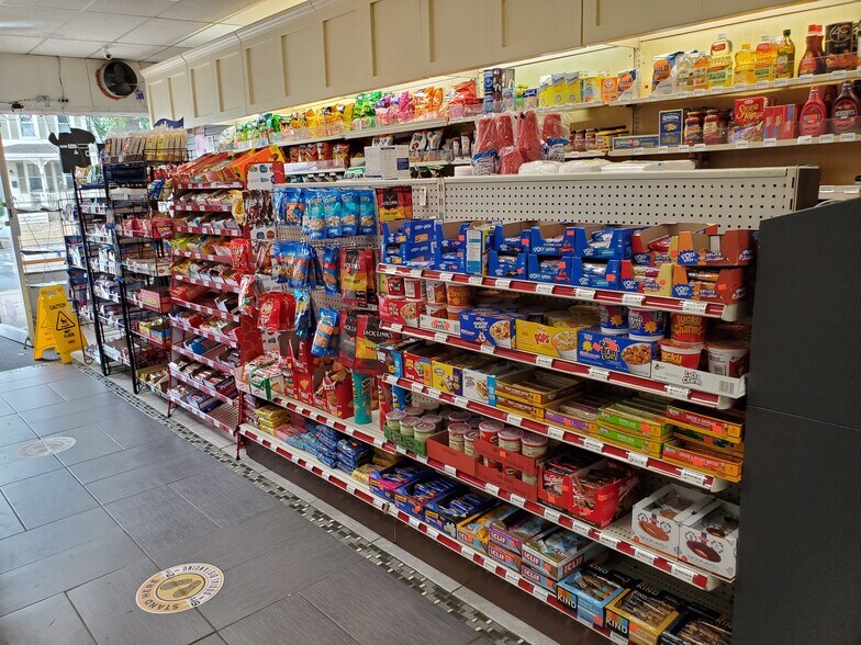 More Photos Of 320 W Front St, Florence Storefront For Sale