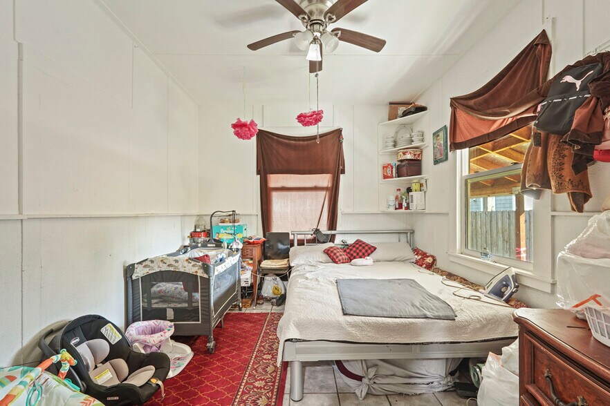 More Photos Of 104 E Lodi Ave, Lodi Storefront Retail Office For Sale