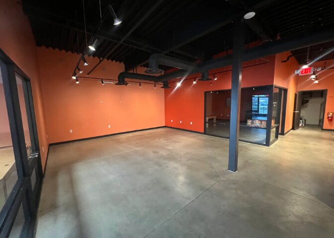 Primary Photo Of 2860 Packerland Way, Louisville Storefront For Lease