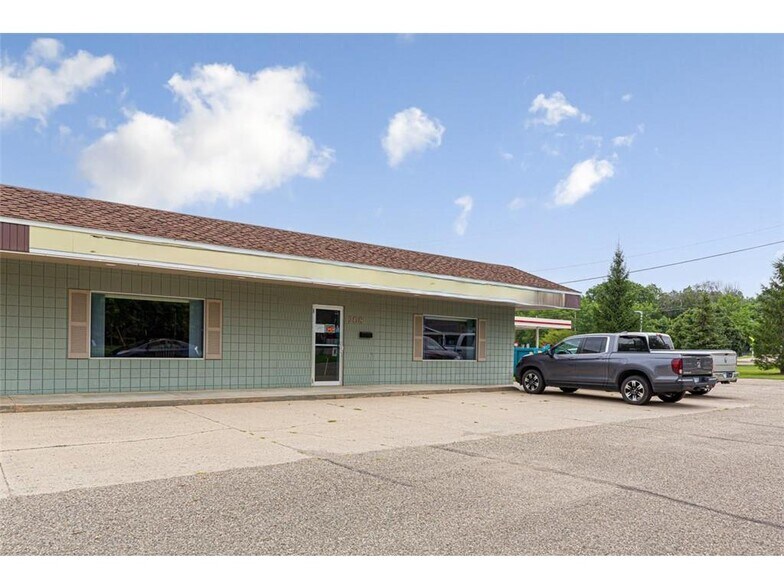 More Photos Of 206-208 Mineral Springs Rd, Owatonna Storefront Retail Office For Sale