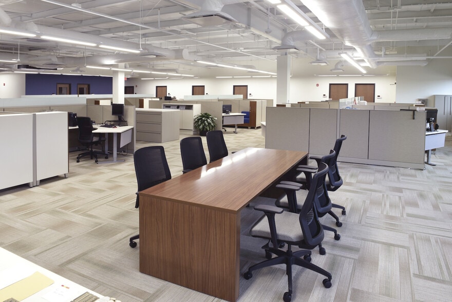 More Photos Of 4201 Corporate Dr, West Des Moines Office For Lease